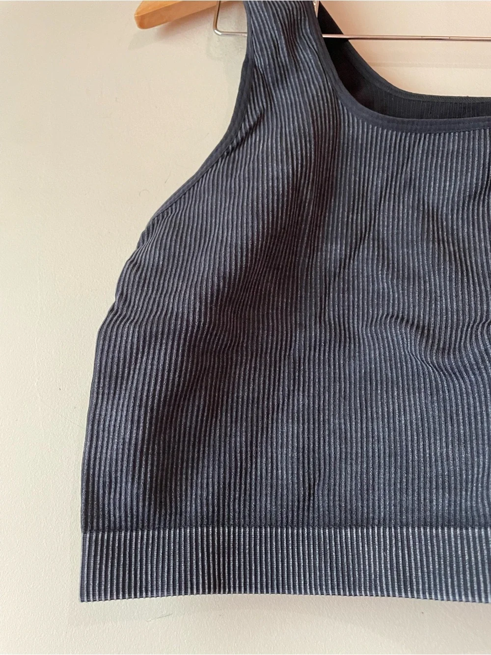 🐱 NOBO | Cropped Ribbed Tank - Picture 3 of 3